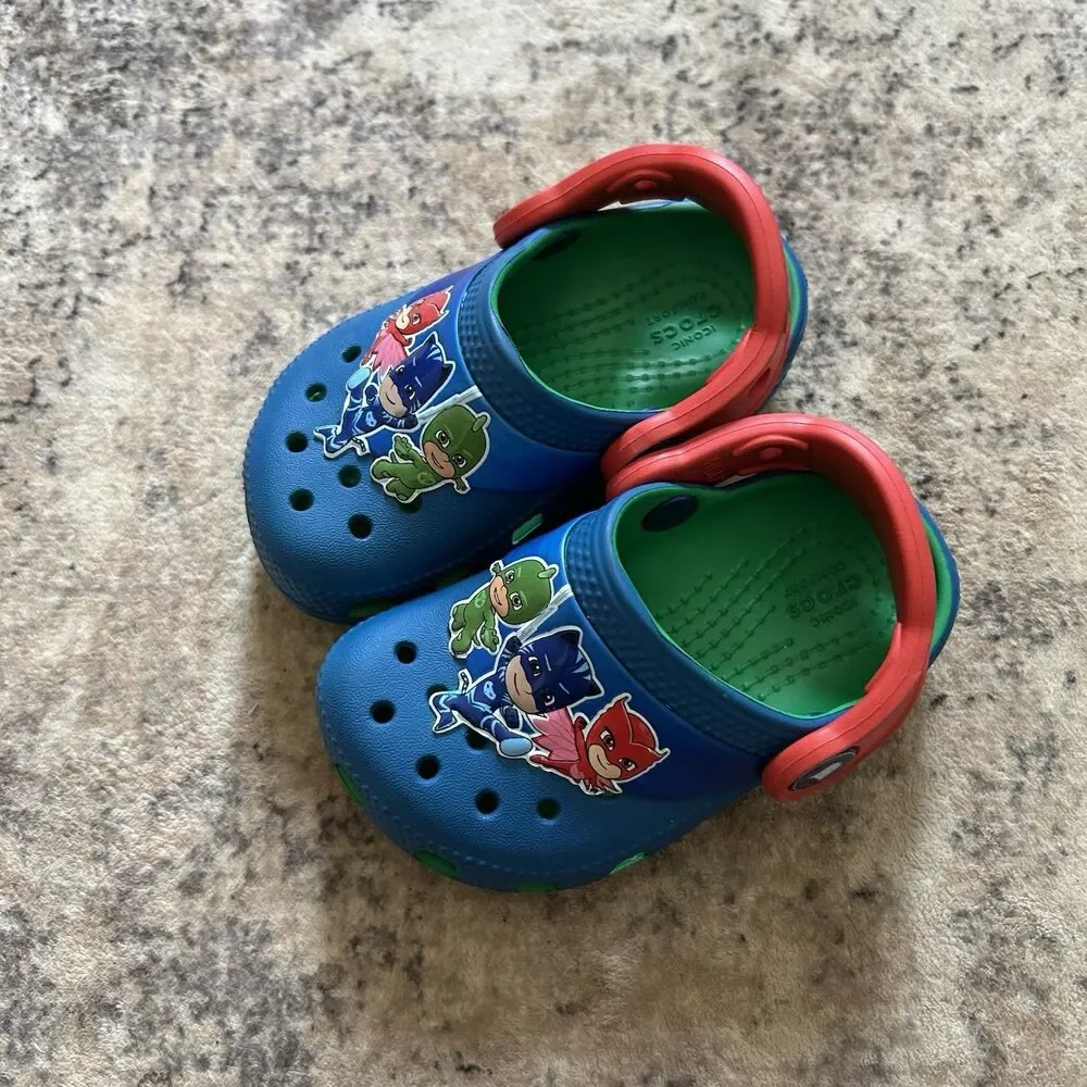 CROCS x PJ Masks Unisex Youth Size 5 C Blue/Green W/straps On Back